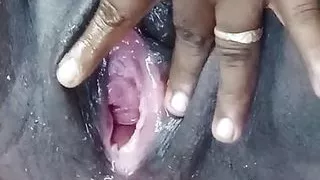 Indian Anty Bedroom Finger Eating Performance