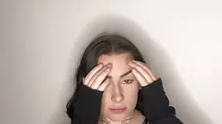 British teen lets stranger into her house JOI