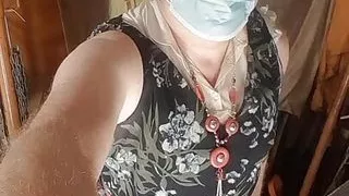 In hip holder to woman