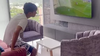 Latina maid asks me to pay her with a hard fuck in exchange for doing the cleaning on my cock.