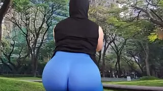 Big butt guy public ass workout