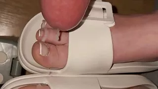 Feetlover cum on feet