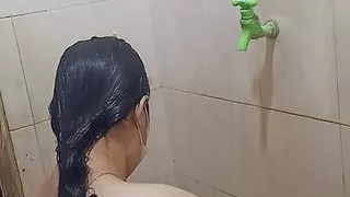 Take a bath with your sister-in-law until Crot part 1