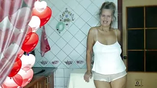 Hot housewife Lukerya dreams of summer in the kitchen