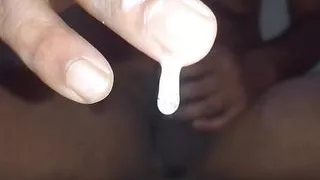 main baithe-baithe lagaataar hastamaithun karata rahata hoon.