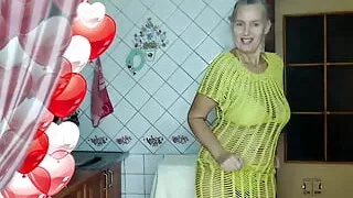 Another morning that hot housewife Lukerya meets in the kitchen