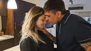 I Fuck My Stepbrother in the Kitchen When Her Horned Boyfriend Is Not There.