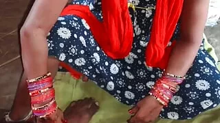 Sadi me aaye new married wife ko boyfriend ne gand me chudai kiya. Mehendi wali dulhan women ko husband ne bur me pela.hindi sex