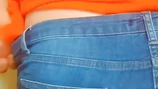 Big butt girl dressed in tight pants