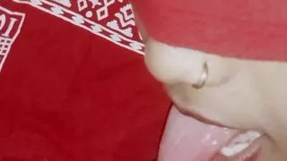 My sexy wife first took in her mouth and then hit her mouth.