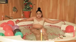 Full video of Pallavi Patil bathing in bathtub