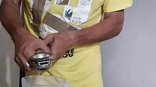 It's the aperitif, you have to squeeze the lemons