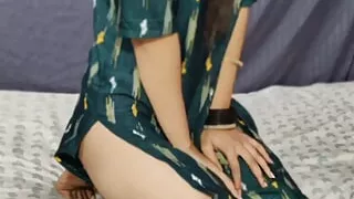 Kavita bhabhi apni pant dhund rahi thi itne me pinku ne aa peeche se daal diya