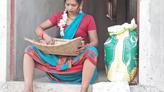 Hot bhabhi ki chudai chut with sari removal