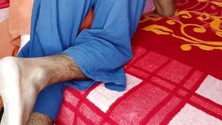 Beutiful Indian couple both are enjoying her and his hollyday.... the show is on ????