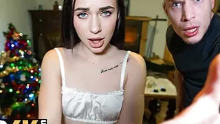VIP4K. Brunette is cheating on the broke BF in front of him on Christmas Eve
