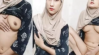 Stepbhai jan mujhe roj chodte hai