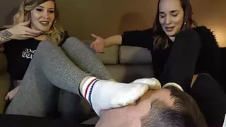 Mikaila and Nina's Netflix Session - Dreamgirls in Socks