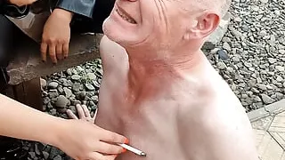 Scorching the old slaves skin - Zeida and Roberta at DFC