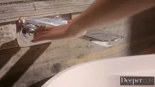 Zwei Bi-Girls darf er bumsen