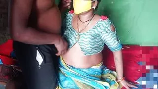 Desi village hot meri stepmom ki chodai kiya raat me aur chut ka maza cheekha