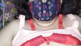 Fuck the hot and beautiful young girlfriend very hard.