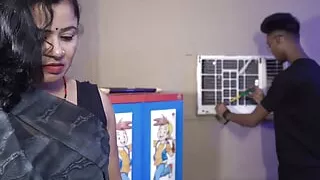 18yrs AC Mechanic surprise sex with Hot Bhabhi! With Clear Audio