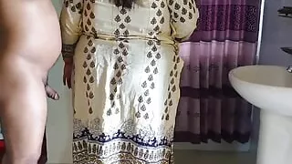 I fuck My Hot Stepmom Because My Real Mom Today not at Home!