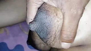 The wife in Italy wants to warm up before waking up in the morning