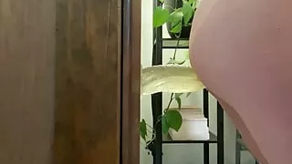 Dildo wrecks my guts