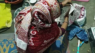 Gharwali ne chut nahi di to gusse main us ke upar land fet diya hindi audio main