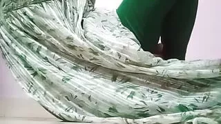 Hello friends, today we have come again in colorful clothes.