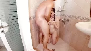 Shower sex, step brother is watching his little sis in the bathroom while she&#039;s showering
