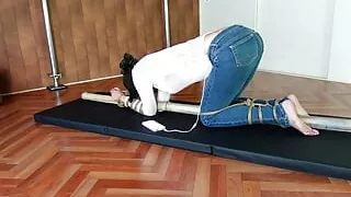 Girl Spends 70 Minutes Tied up and Wearing a Three-point Vibrator