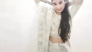 Jawan sali ko apne ghar bula kar jija ne choda