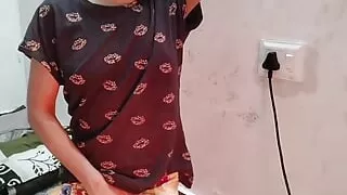 Desi bhabhi ki kapra badalte time video