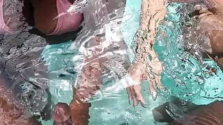 Underwater Blowjob Threesome