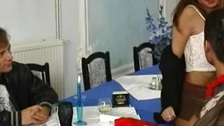 Tights saleswoman convinces customers with deep insights