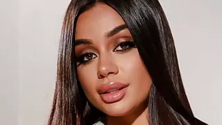 I Make Dinner, She Sucks My Dick - Virtual Real Porn