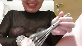 Milf Julie squirts in bathtub several times