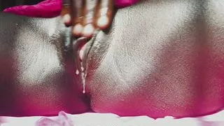 African queen melaninisshe plays with her pussy
