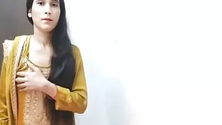 Step sister ko bat karte huye pakra aur chod diya