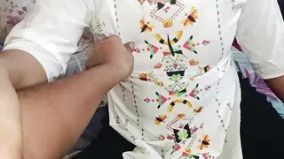 Girl friend ko room mein pal diya indian girl friend Sex videos homemade