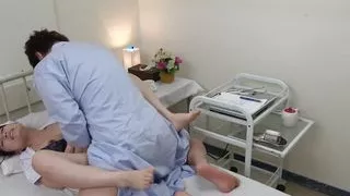 Pretends To Talk To A Nurse About Her Sexual Problems In During A Physical Checkup And Negotiates For Sexual Treatment! -part2