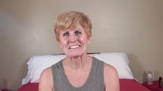 Desperate Amateurs Crimson