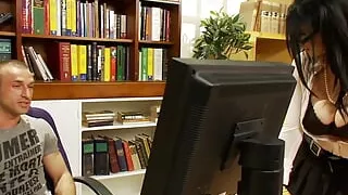 Sex threesome Cindy Behr and Louise Jenson are sluts with