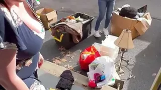 Storage unit auction ends in public FFM quickie