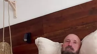 Hugot 93 Straw on the Bed