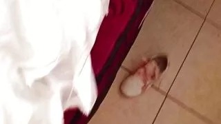 Grandma swallows milk, she eats all the hot milk, I finish in her mouth