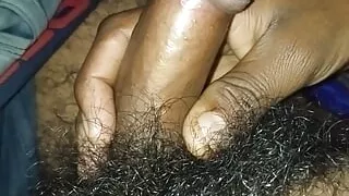 Jordiweek jungle me jake apne lund ko oil ke saath most socks lete hue massage kar raha hai aur lond ko saffi smooth massage kar ke lund ko strong